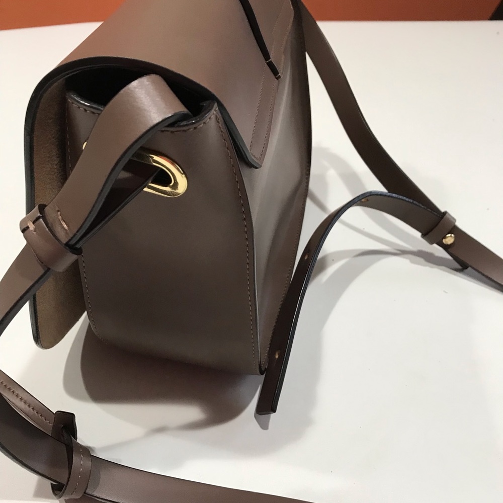 🌼BCBGMaxAzria Real Leather Crossbody Bag, 11”x8”x3.5” - Picture 6 of 16